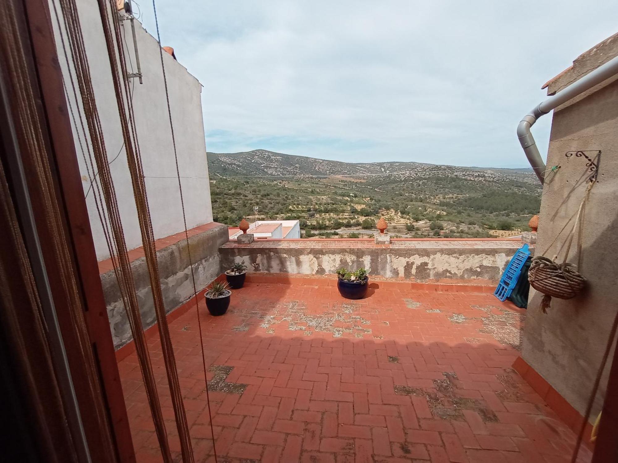 Tranquil And Spacious Townhouse In Historical And Picturesque Cervera Del Maestre Exteriér fotografie