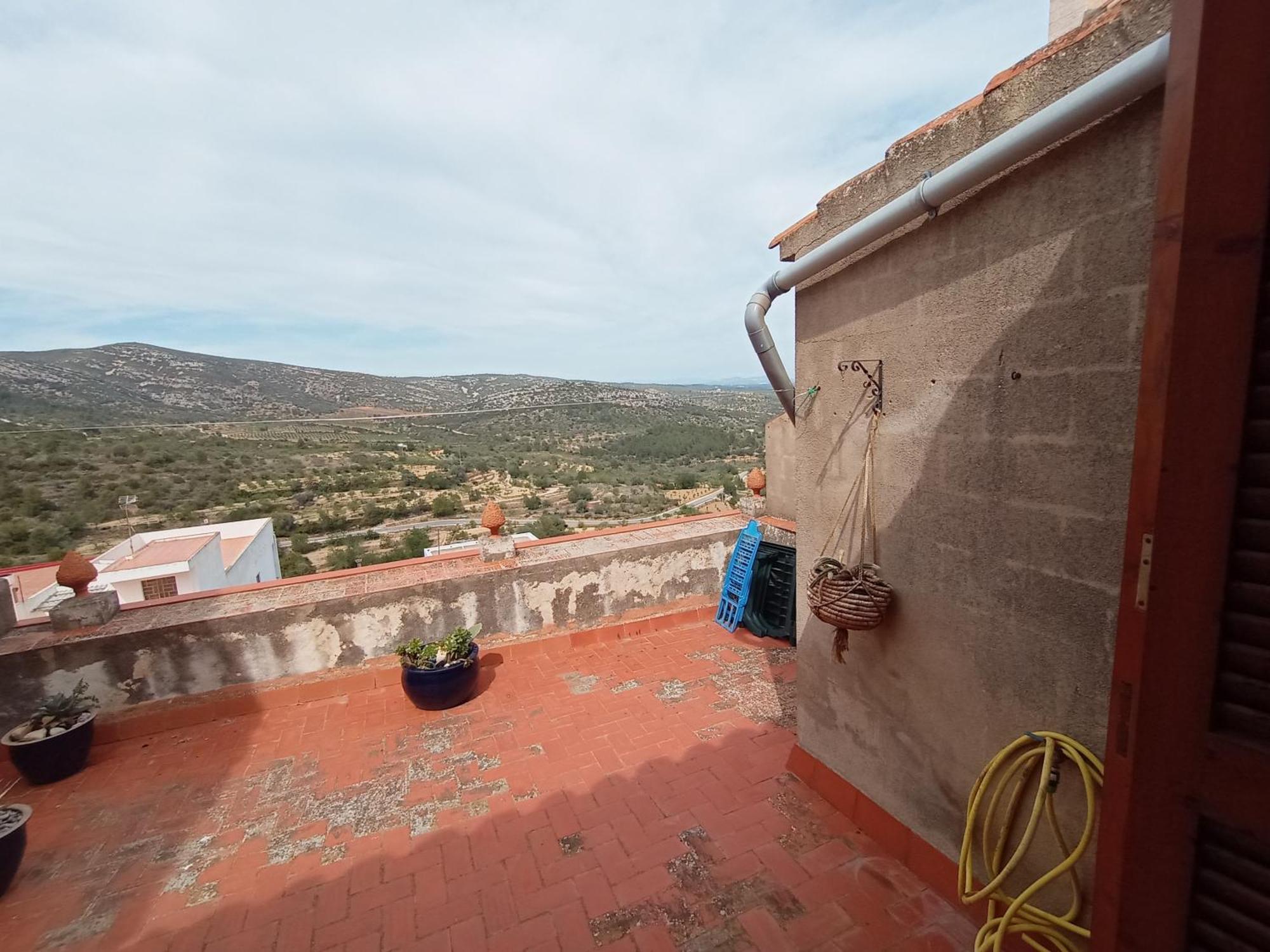 Tranquil And Spacious Townhouse In Historical And Picturesque Cervera Del Maestre Exteriér fotografie