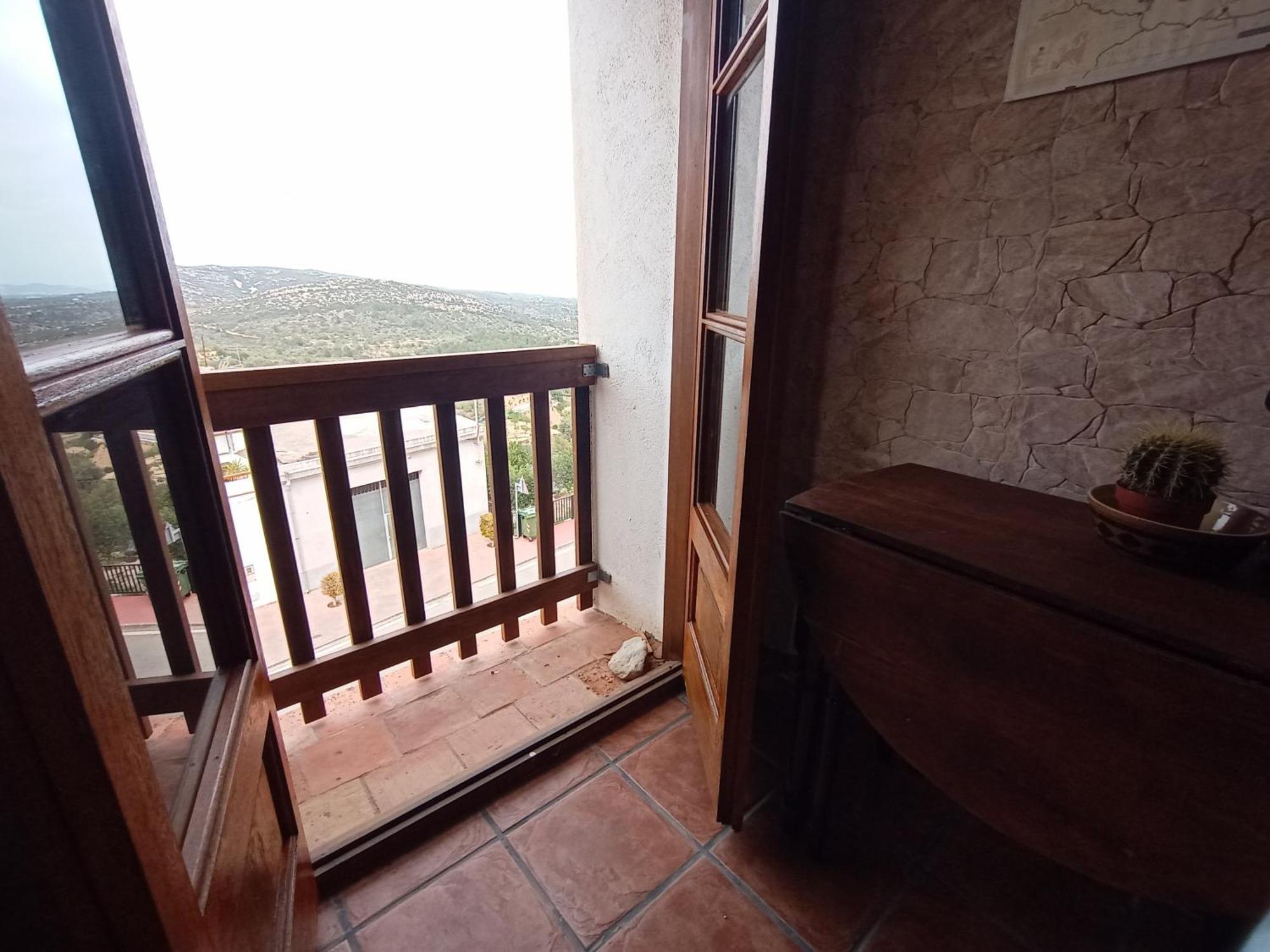 Tranquil And Spacious Townhouse In Historical And Picturesque Cervera Del Maestre Exteriér fotografie